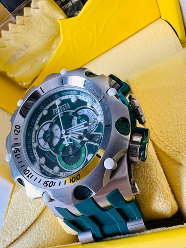 Reloj Invicta Venom Plateado/verde Fullset Para Hombre