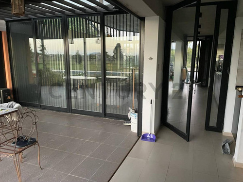 Casa De 2 Dormitorios En Alquiler Los Talas, Berisso