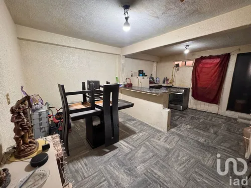 Venta Casa 5 Ambientes Metropolitana Tercera Sección