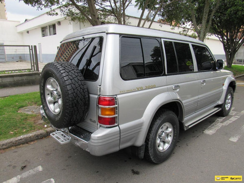 Imagen 5 de 25 de Mitsubishi Montero 3.0 V13 4x4