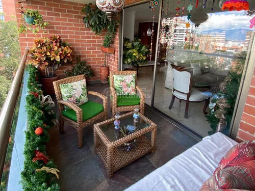 Apartamento En Venta En Los Balsos. Cod V776099