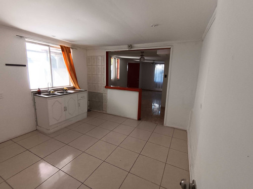 Casa De Dos Pisos 2h 2b 2e (92834)