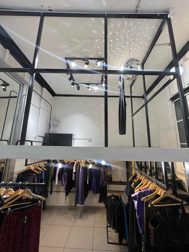 Local Comercial Con Altillo A Pasos De Metro Santa Isabel