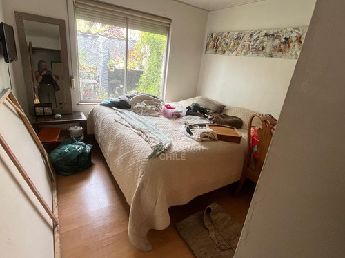 Casa Con Amplio Terreno En Lo Barnechea