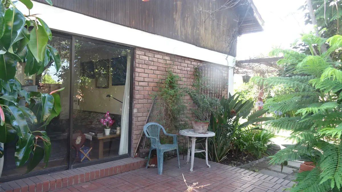 Imagen 3 de 9 de Casa Esquina Excelente Exposición Y Amplio Jardín