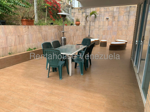 Buscas Una Quinta Donde Puedas Compartir Momentos Con Tus Familiares Y Amigos? Aqui La Tienes,moderna, Calle Cerrada Vigilancia Privada,amplia Y Bella Cocina Para Disfrutarla. Está En Alto Hatillo