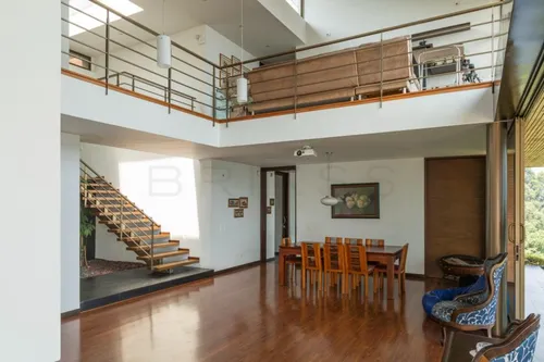 Casa En Venta En Las Lomitas. Cod V50990