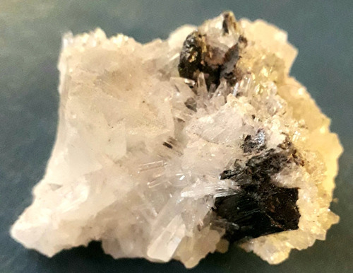 Roca Cristales De Roca Cuarzo Hialinos Mineral Huebnerita