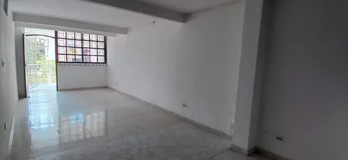 Bonito Apartamento Con Excelente Ubicación Todos Los Servicios A Mano Cod 68792