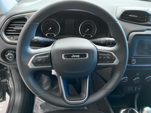 Imagen 20 de 25 de Jeep Renegade 2023