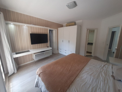 Sobrado 3 Suítes Mobiliado, Com Piscina, Sauna E Academia - Condomínio Fechado