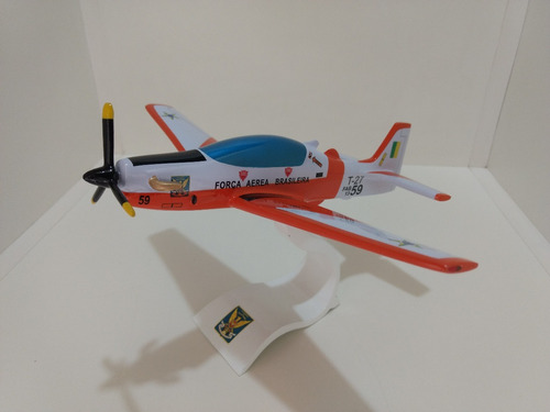 Maquete De Avião Em Resina Tucano T- 27 F A B- A F A (24 Cm)