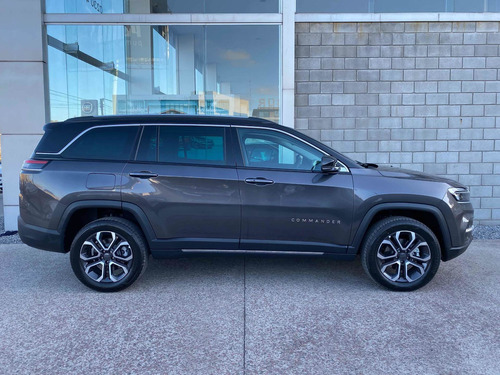 Imagen 4 de 16 de Jeep Commander 2022 2.0 Td380 At9 4x4 7pas Limited