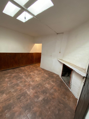 Alquiler Apartamento Tipo Casa En Unión. 1 Dormitorio. Patio