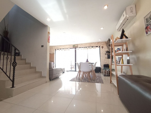 Imagen 19 de 20 de Town House, 3 Niveles, Planta Eléctrica, Sin Problemas De Agua, Precio De Oportunidad