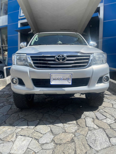 Imagen 2 de 11 de Toyota Hilux Kavak Automática
