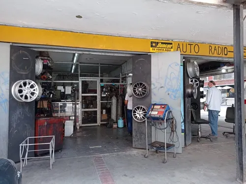 Traspaso Local Con Fdo.de Comercio Cauchera En Bello Monte, A Pie De Calle. Inf. Ma. Fda. Varela