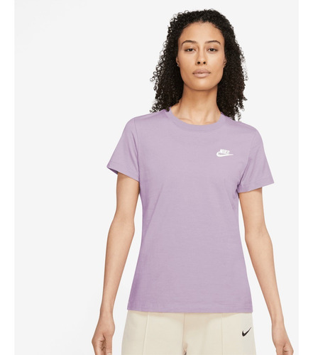Camiseta Nike Club Tee Morado Mujer
