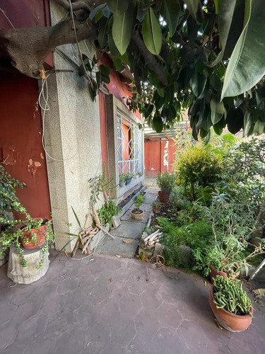 Casa Amplia En Ñuñoa 8d-3b, Con Subterraneo