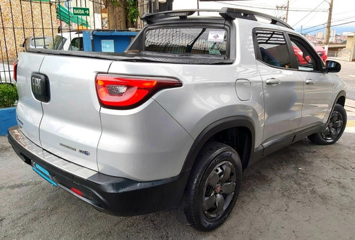 Imagem 2 de 8 de Fiat Toro 2017 1.8 16v Freedom Flex 4x2 Aut. 4p