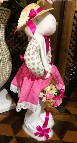 Imagem 4 de 7 de Coelha Decorativa Em Pé Cor De Rosa 65cm