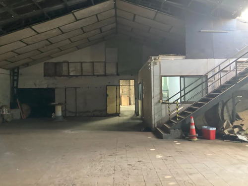 Bodega 460 M2 + Oficinas El Roble