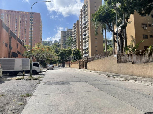 Amplio, Cómodo Y Acogedor Apartamento En Venta En Colinas De Santa Mónica Mls#25-4826 - Jca