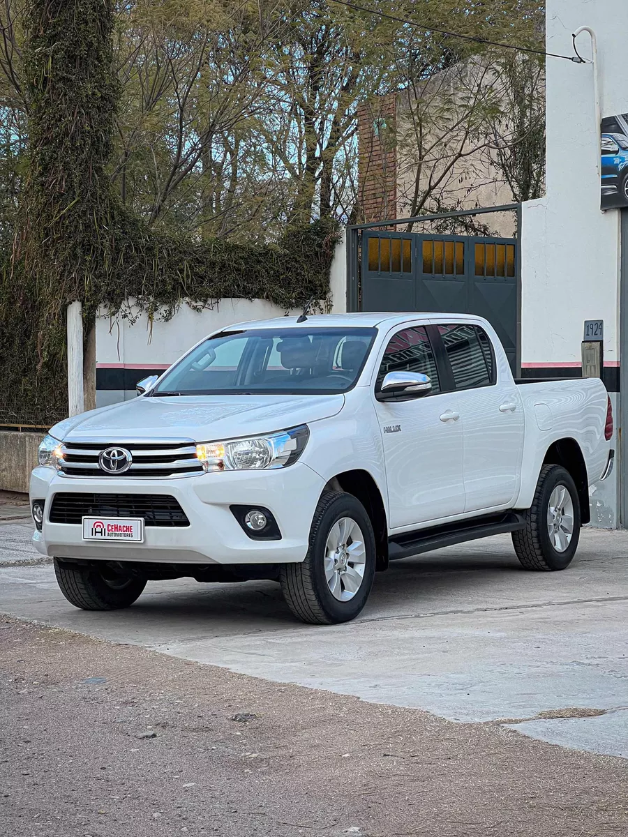 Toyota Hilux 2.8 Cd Srv 177cv 4x2