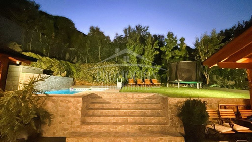Impecable! 3 Dormitorios / 3 Baños / Piscina / Quincho