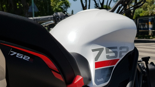 Imagen 14 de 16 de Benelli 752s Naked Brembo/marzocchi Agrobikes Prend Bbva 12c