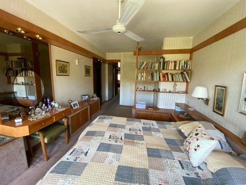 Venta De Apartamento 3 Dormitorios, 2 Garages En Villa Biarritz.