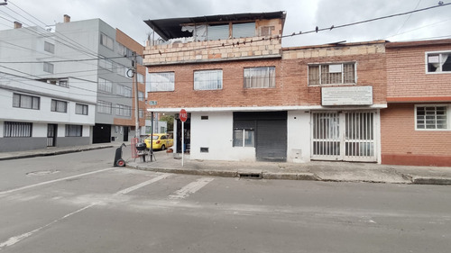 Julio Florez Casalote Venta Estratégica 7 Av Principales Esquinero