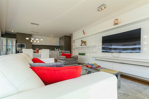 Departamento En Arriendo De 2 Dorm. En Las Condes