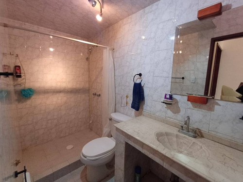 Casa Sola Con Amplio Jardín, Rápida Salida A Cdmx