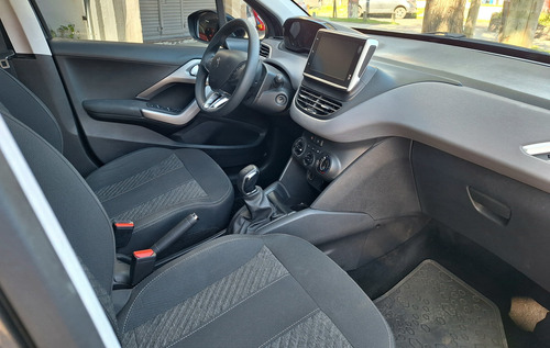 Peugeot 208 Allure Pack