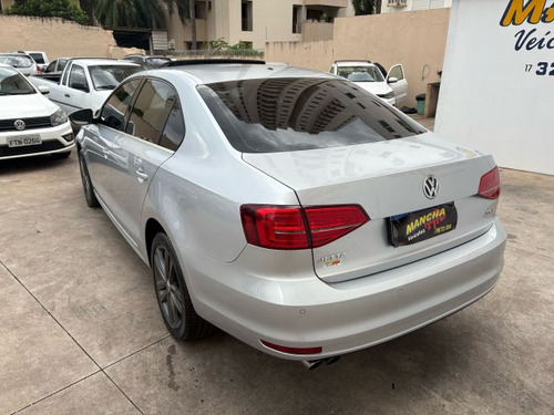 Volkswagen Jetta Jetta 2.0 TSI HIGHLINE 211CV GASOLINA 4P TIPTRONIC