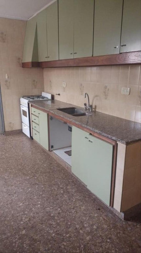 Casa De 2 Dormitorios En Alquiler, Zona Parque Savedra