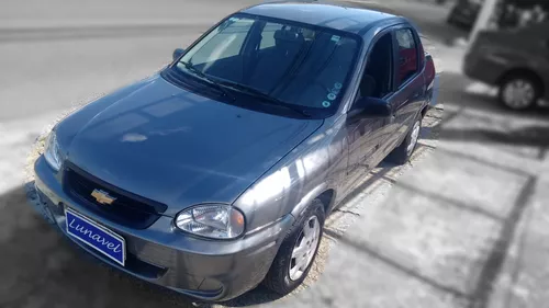 Chevrolet Corsa Sedan 2009, uma boa opção para famílias! Confiável