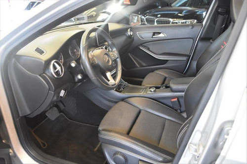 Imagem 10 de 12 de Mercedes-benz A 200 1.6 Cgi 7g-dct