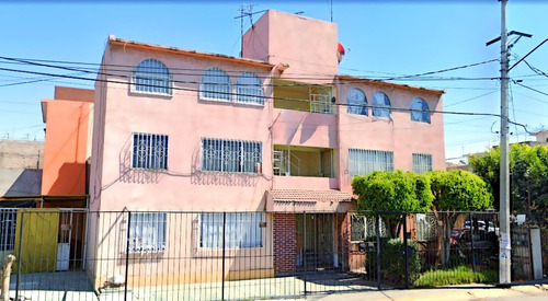Casa En Venta Ubicada En Av. Cuarta Avenida 102, Esperanza, Nezahualcóyotl, Méx
