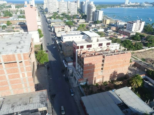 Imagen 11 de 11 de Se Vende Estructura De 6 Pisos Con Parcela De 4200 Metros Avenida Bolivar Vista Al Mar