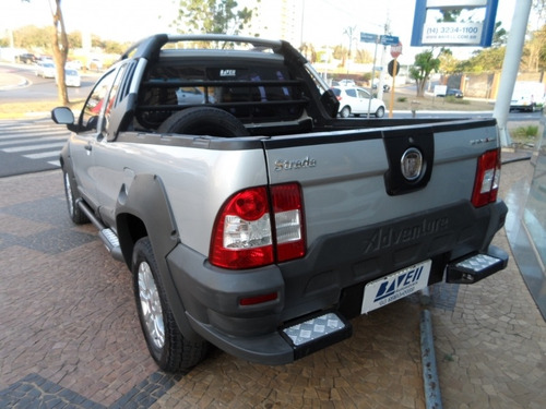 Imagem 3 de 11 de Fiat Strada Ce Adventure 1.8