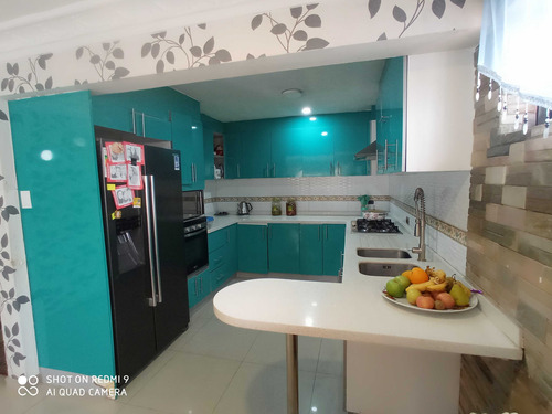 Casa En Venta, 5 Estacionamientos, El Parrón. (93659)