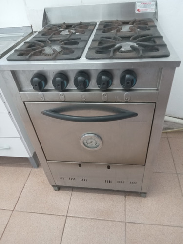 Cocina Semi Industrial  Marca  F.j Calabro 4 Hornayas,horno