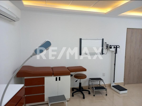 Imagen 18 de 21 de Consultorio Equipado - Comercial En Renta