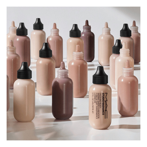 Mac Face And Body Base Liquida Natural Radiance C3 50ml