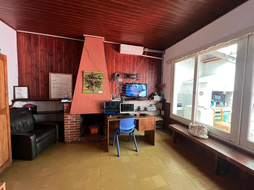 Oportunidad Para Inversión!!! Casa Y Locales Con Renta!