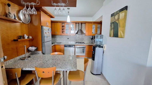 Annic Coronado Remax Vende Apartamento En Terrazas De Mañongo 82 Metros.  Ref. 232501