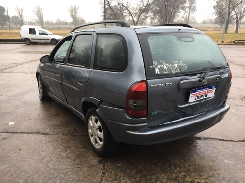 Imagen 10 de 17 de Chevrolet Corsa Wagon Gls 16v