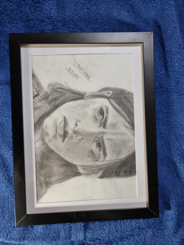 Encomenda De Desenhos Realistas Em Grafite A4 Emoldurado